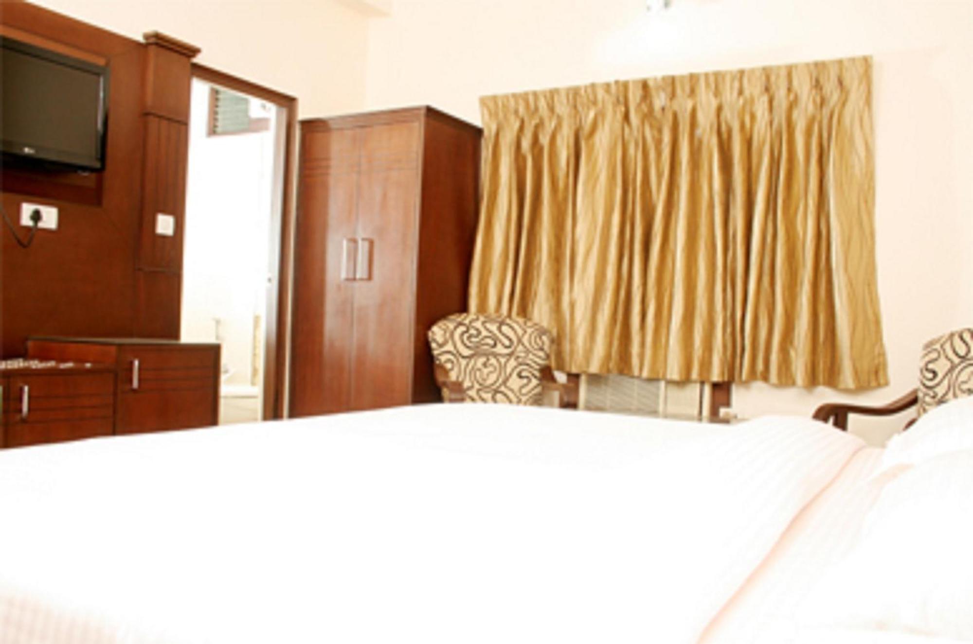 Hotel Jasmine Haridwār Екстериор снимка
